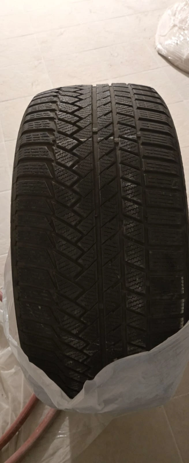 Гуми Зимни 285/45R21