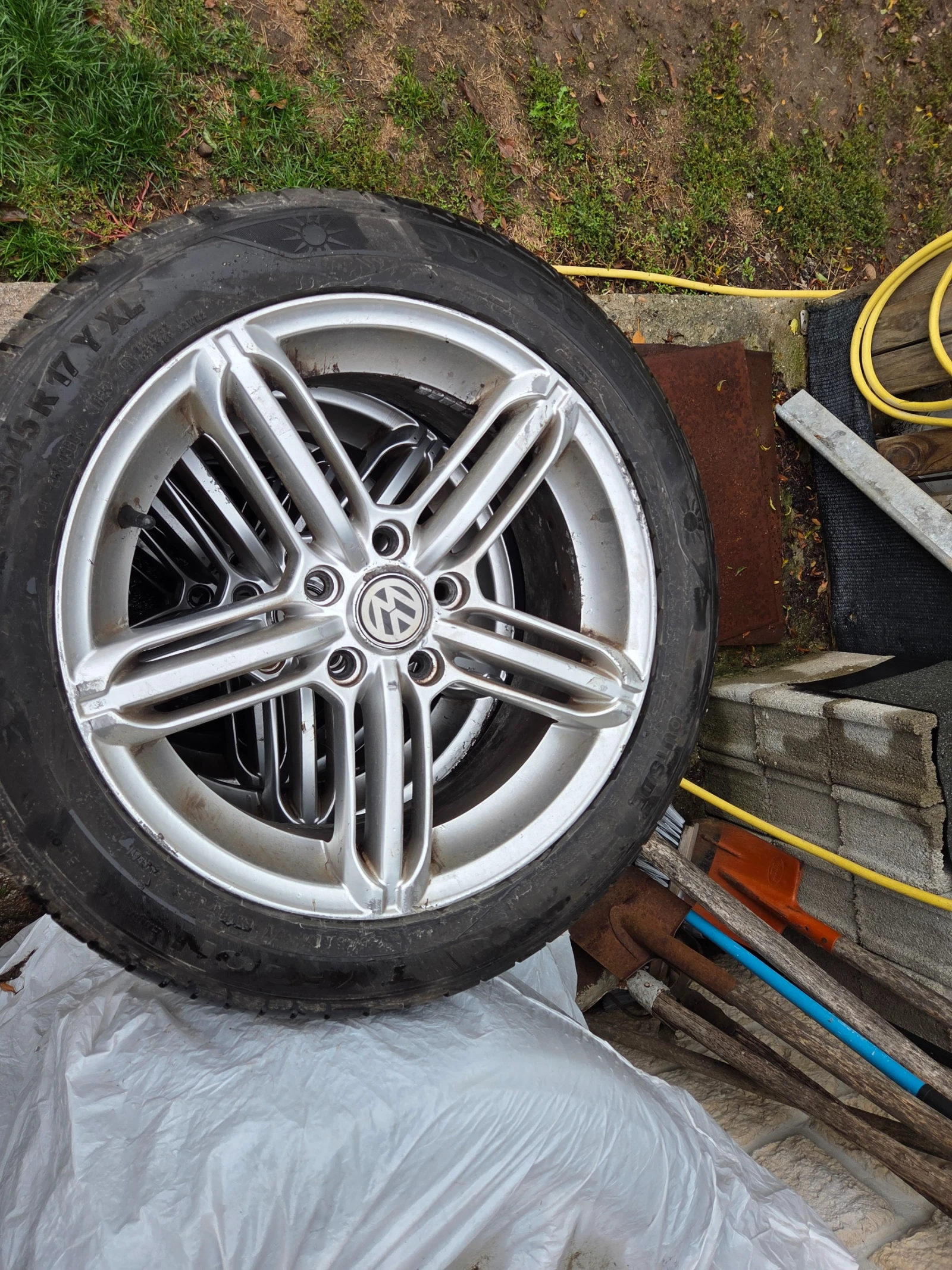   235/45R17  VW | Mobile.bg   1
