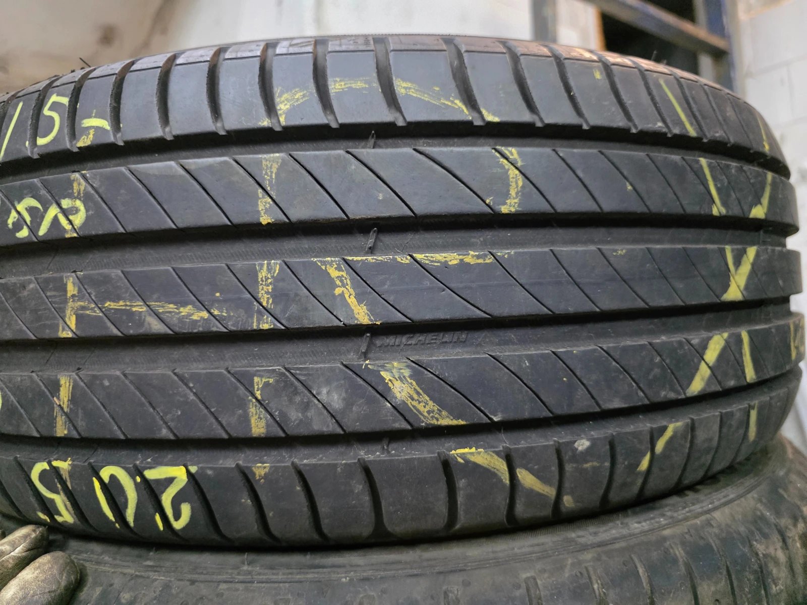 Гуми Летни 205/55R16, снимка 2 - Гуми и джанти - 55496816