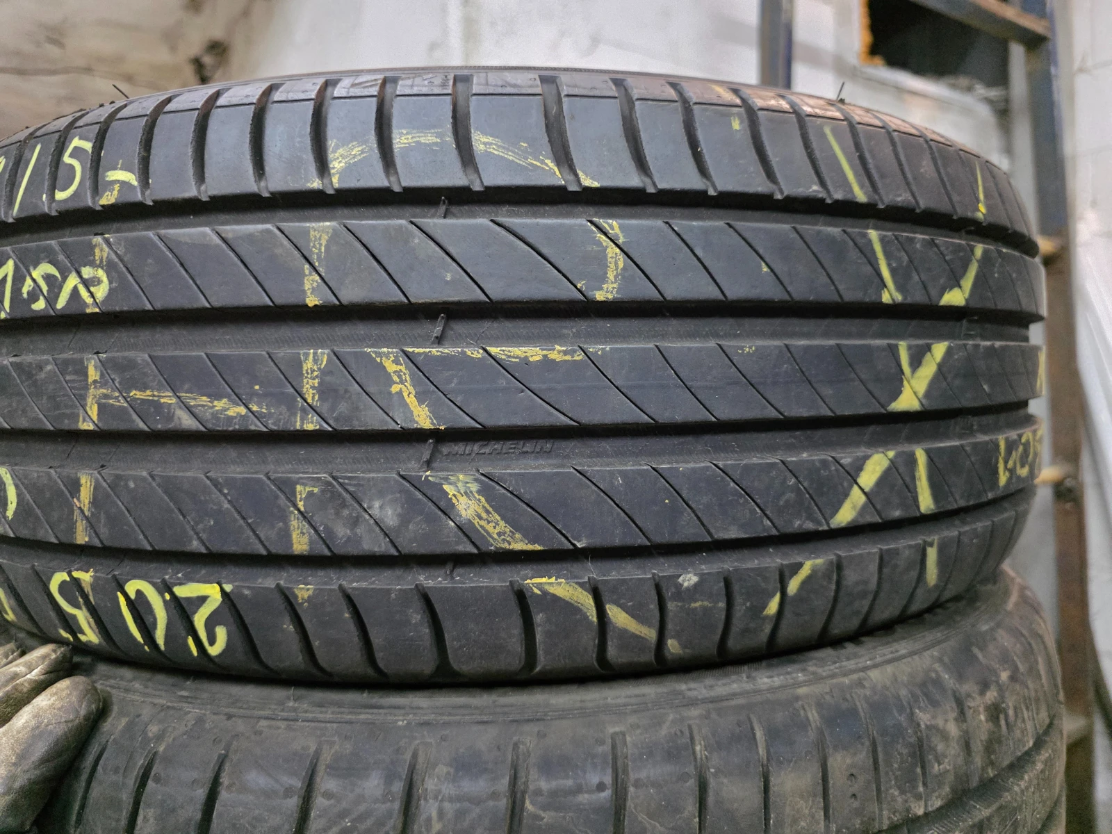 Гуми Летни 205/55R16, снимка 3 - Гуми и джанти - 55496816