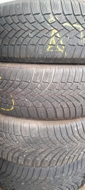 Гуми Зимни 205/60R16, снимка 1 - Гуми и джанти - 44004788