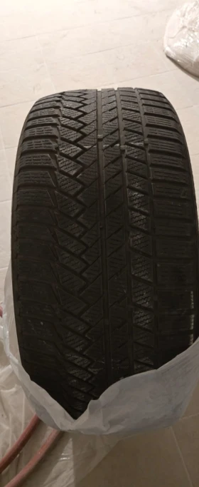 ����� �� �������� �� ���� 285/45R21
