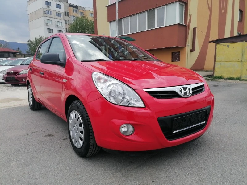 Hyundai I20 1, 25 I Nova, снимка 2 - Автомобили и джипове - 45858151