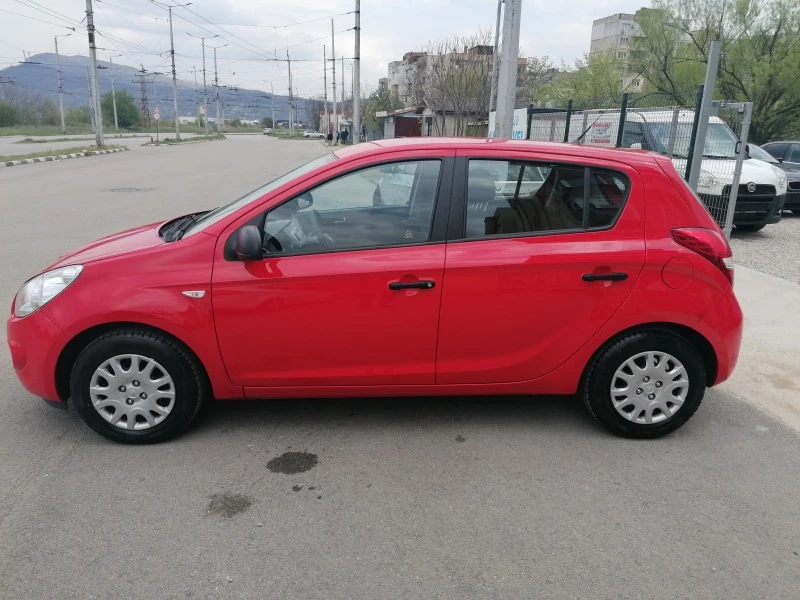 Hyundai I20 1, 25 I Nova, снимка 6 - Автомобили и джипове - 45858151