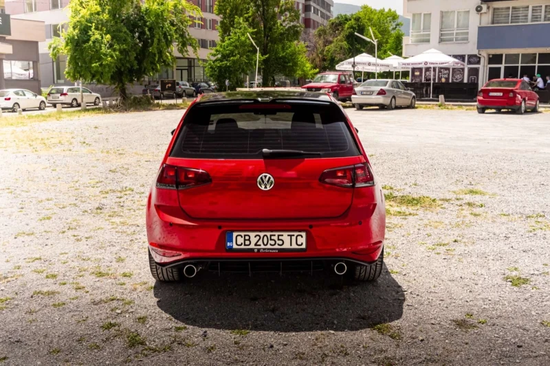 VW Golf 1.6TDI, снимка 5 - Автомобили и джипове - 46948610