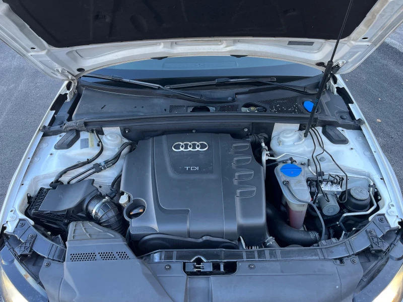 Audi A4 2.0TDI 143k.c. * Navi * LED * Панорама * F1 пера, снимка 15 - Автомобили и джипове - 47729276