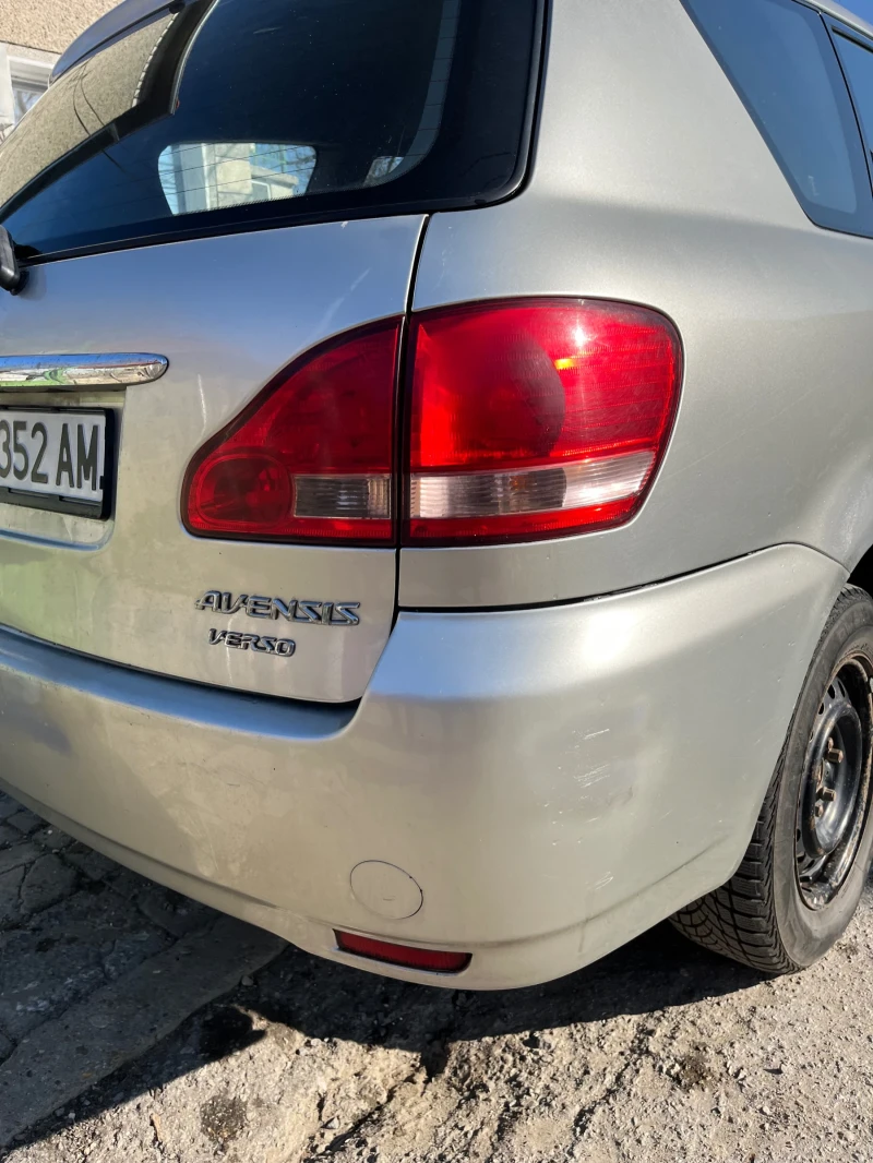 Toyota Avensis verso 2.0d4d, снимка 5 - Автомобили и джипове - 48737399