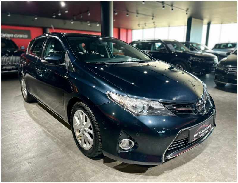 Toyota Auris, снимка 1 - Автомобили и джипове - 49396857