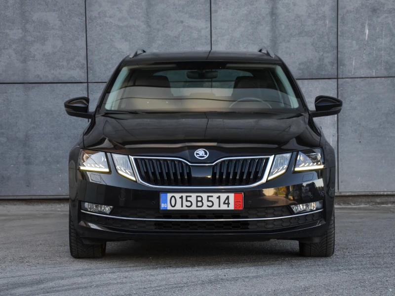 Skoda Octavia 1.6 TDI AUTOMAT STYLE, снимка 2 - Автомобили и джипове - 52262173