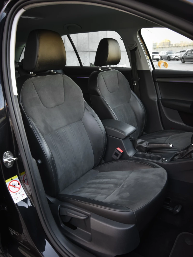 Skoda Octavia 1.6 TDI AUTOMAT STYLE, снимка 11 - Автомобили и джипове - 52262173