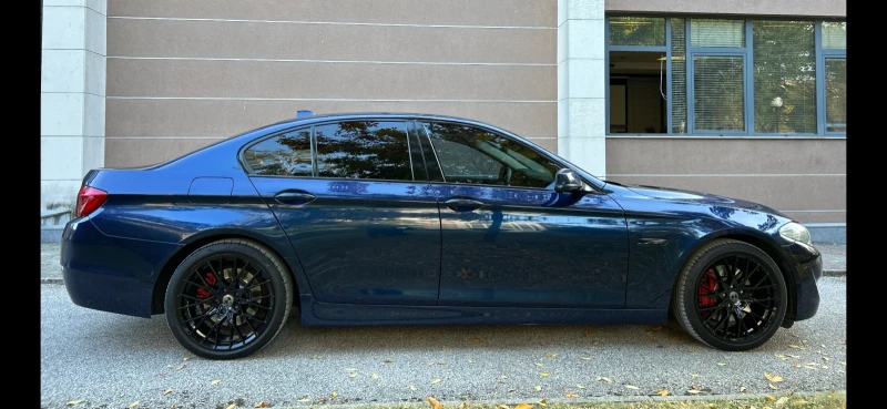 BMW 530 CarPlay/КОЖА /ОБСЛУЖЕНА /ЛИЗИНГ/, снимка 14 - Автомобили и джипове - 52346952