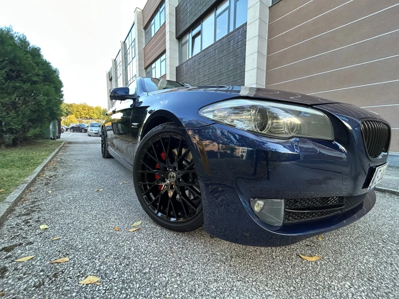 BMW 530 CarPlay/КОЖА /ОБСЛУЖЕНА /ЛИЗИНГ/, снимка 6 - Автомобили и джипове - 52346952