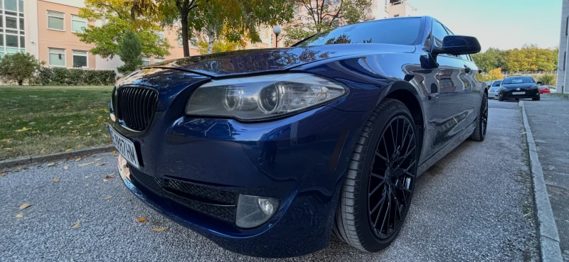 BMW 530 CarPlay/КОЖА /ОБСЛУЖЕНА /ЛИЗИНГ/, снимка 13 - Автомобили и джипове - 52346952