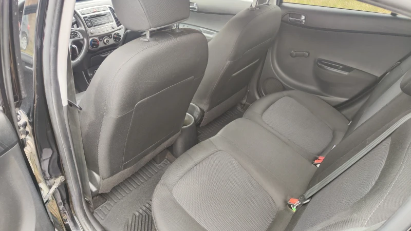 Hyundai I20, снимка 11 - Автомобили и джипове - 52297397