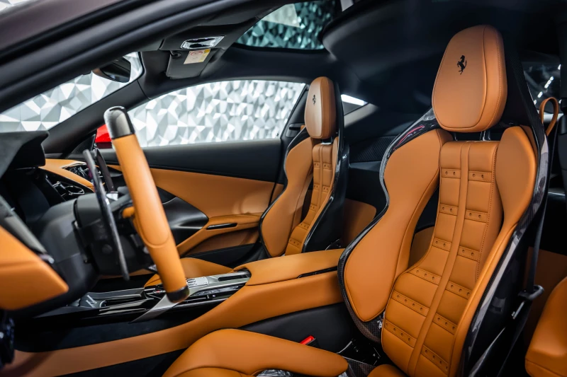 Ferrari 12 Cilindri spider Coupe Rosso Corsa / Cuoio interior, снимка 14 - Автомобили и джипове - 52627127