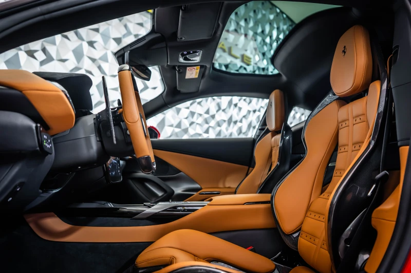 Ferrari 12 Cilindri spider Coupe Rosso Corsa / Cuoio interior, снимка 13 - Автомобили и джипове - 52627127