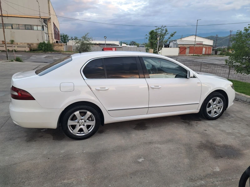 Skoda Superb 2.0 Дизел, снимка 7 - Автомобили и джипове - 52667508