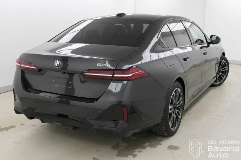BMW 520 i M Sport Paket Steptronic, снимка 3 - Автомобили и джипове - 52671791