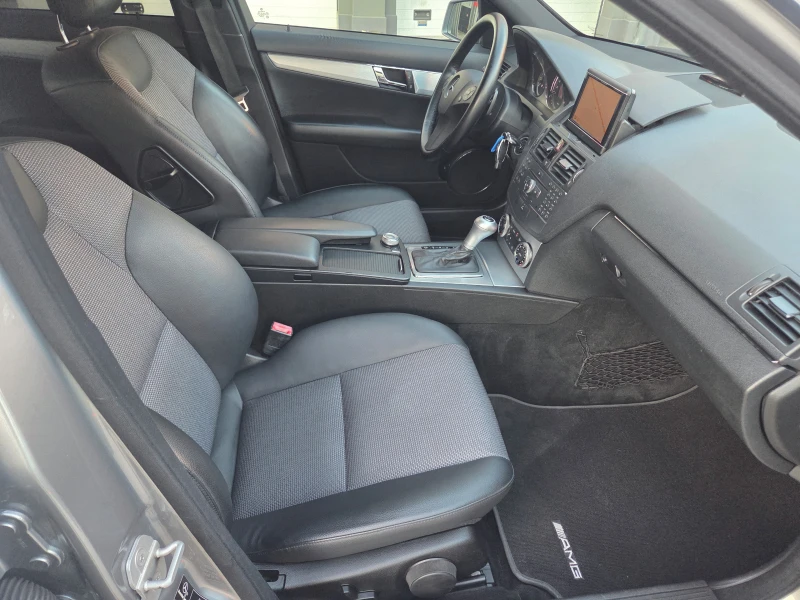 Mercedes-Benz C 220 AMG, снимка 15 - Автомобили и джипове - 52764719