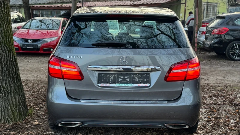Mercedes-Benz B 180 Нов Автомобил!! Фул Екстри!!, снимка 5 - Автомобили и джипове - 52840797