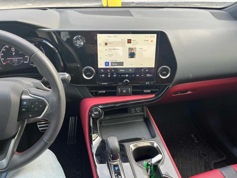 Lexus RC 350 * NX * CARFAX * БЕЗ ПЪРВОНАЧАЛНА ВНОСКА, снимка 9 - Автомобили и джипове - 53210854