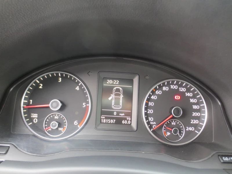 VW Golf Plus 1.6 TDI, снимка 11 - Автомобили и джипове - 53230586