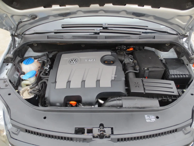 VW Golf Plus 1.6 TDI, снимка 17 - Автомобили и джипове - 53230586