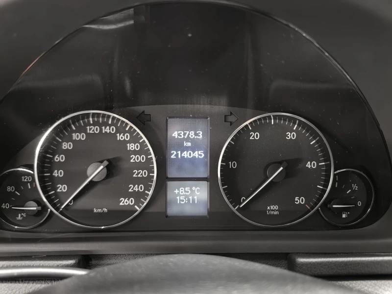 Mercedes-Benz C 200 CDI* КОЖА* РЕГ* ПОДГРЕВ* МУЛТИ* РЕАЛНИ КМ* ПЕРФЕКТ, снимка 16 - Автомобили и джипове - 53562740
