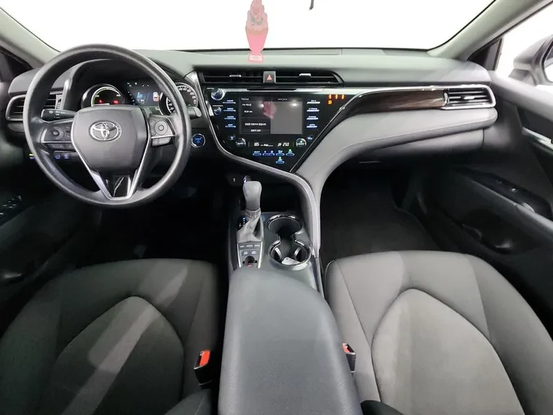Toyota Camry 2.5 LE HYBRID, снимка 7 - Автомобили и джипове - 54959263