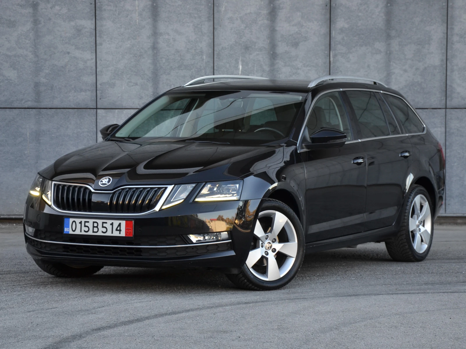Skoda Octavia 1.6 TDI AUTOMAT STYLE, снимка 1