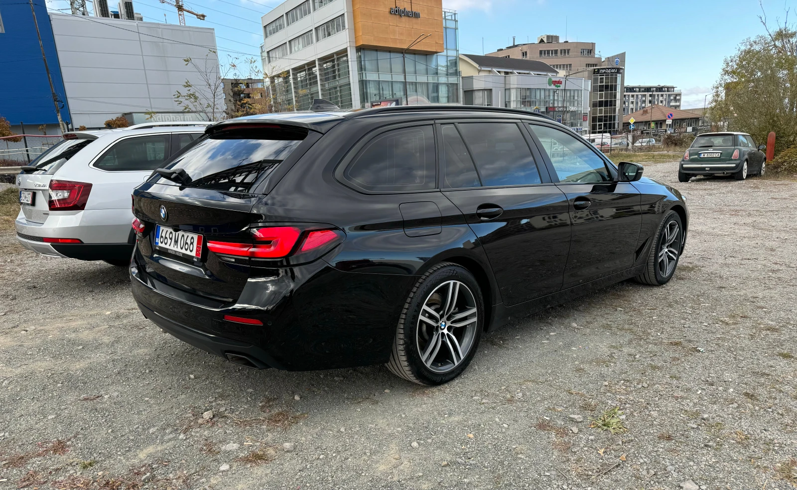 BMW 520 D FACELIFT Теглич Комби ЛИЗИНГ - изображение 5