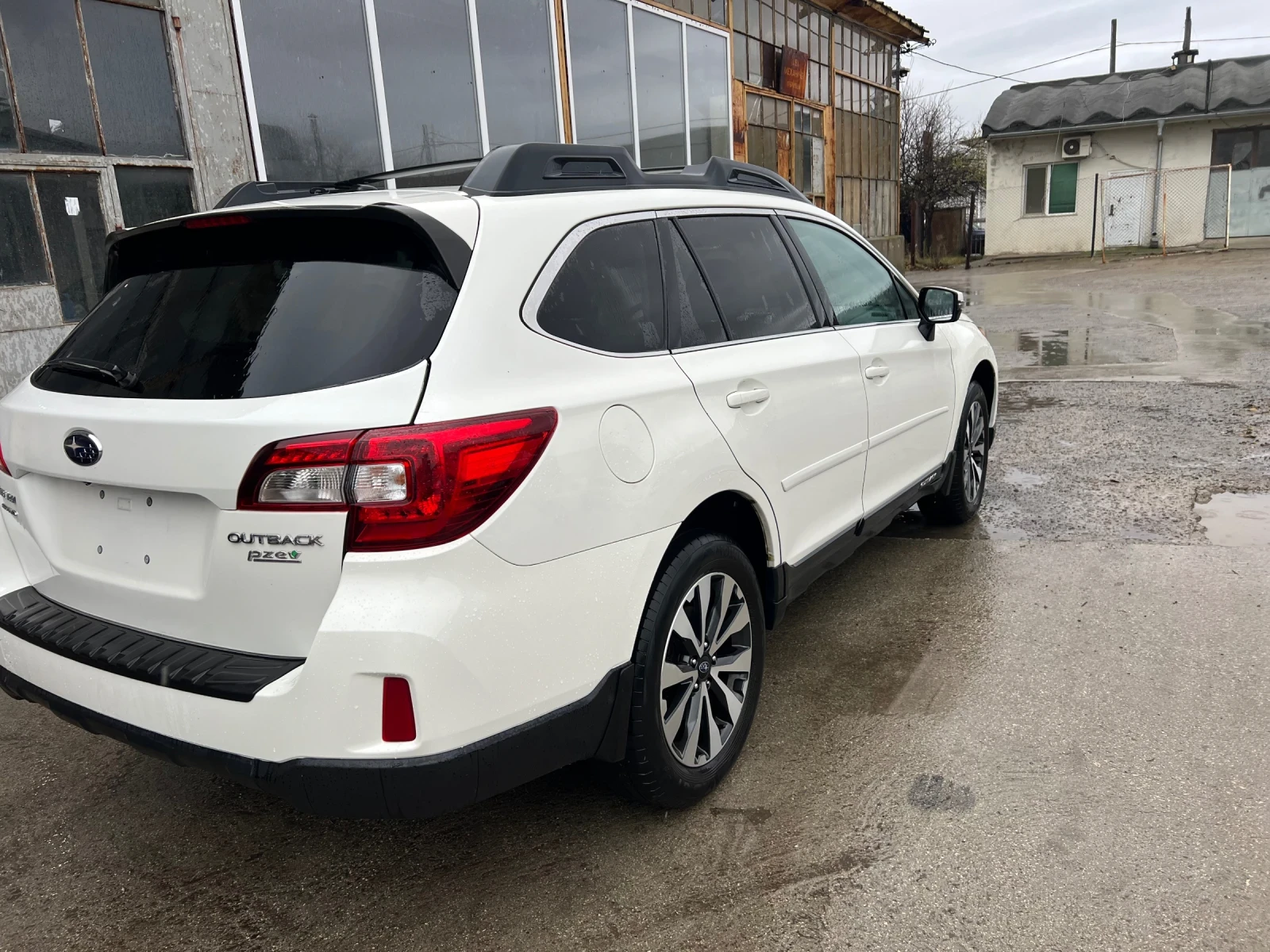 Subaru Outback Limited 2.5i 4x4 - изображение 7