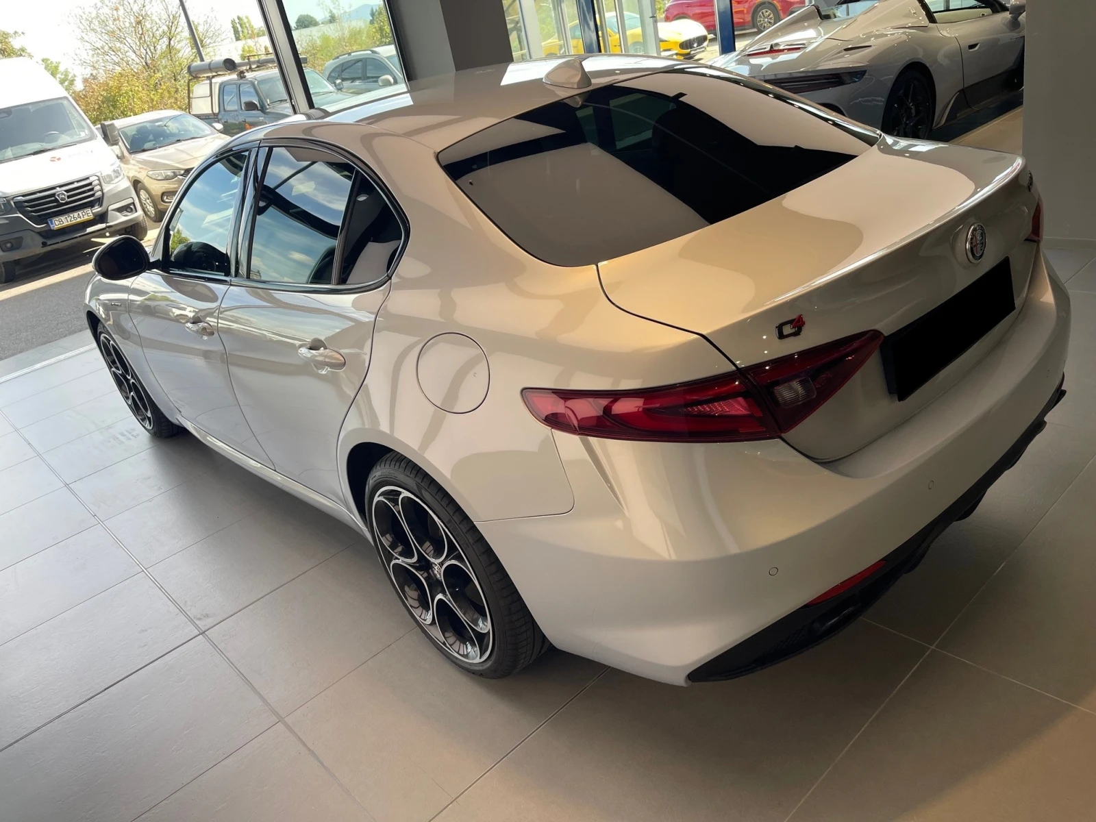 Alfa Romeo Giulia Q4 Veloce - изображение 7