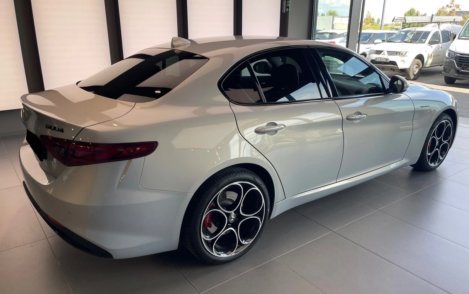 Alfa Romeo Giulia Q4 Veloce - изображение 5