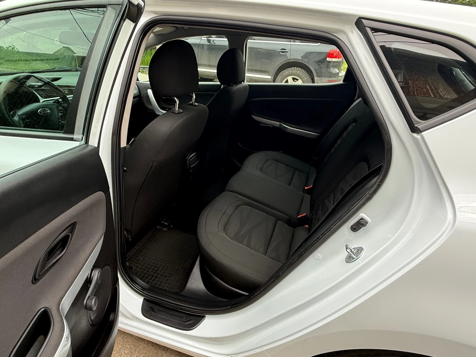 Kia Ceed 1.4i 100kc - изображение 10