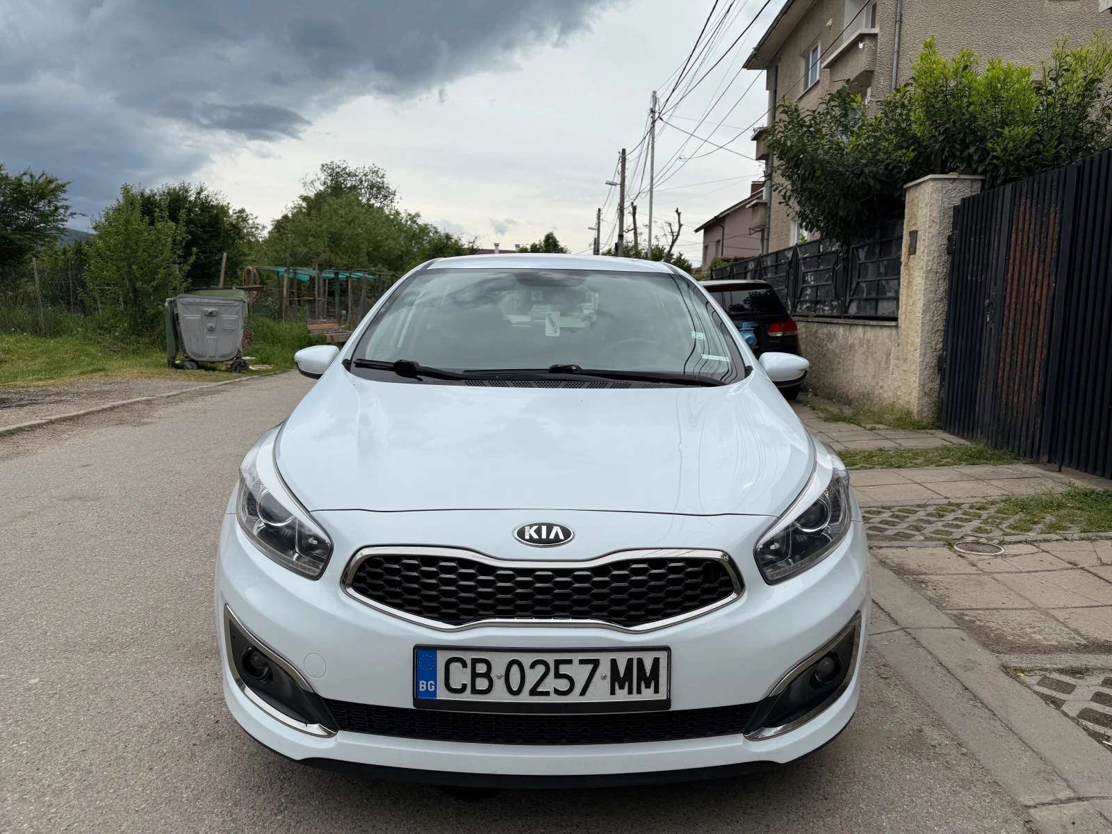 Kia Ceed 1.4i 100kc - изображение 6
