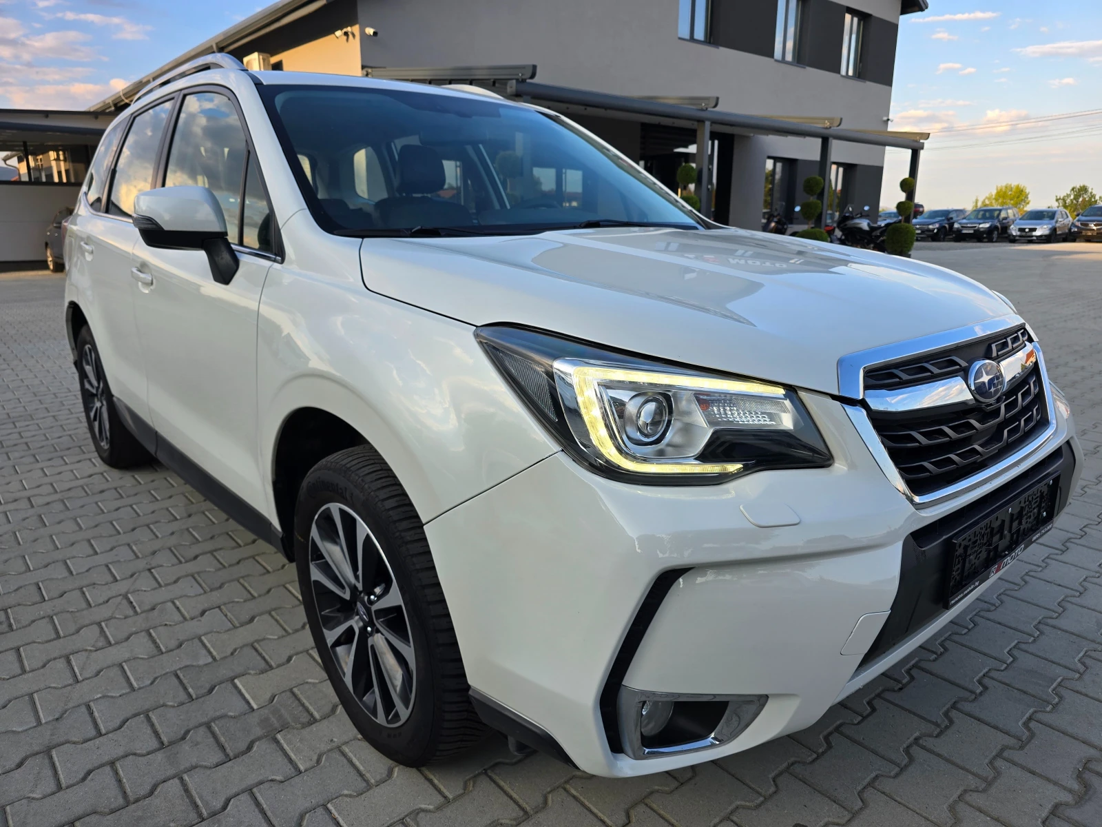 Subaru Forester 2.0D, 147к.с., Кожа, Подгрев, Камера, Автомат! - изображение 2