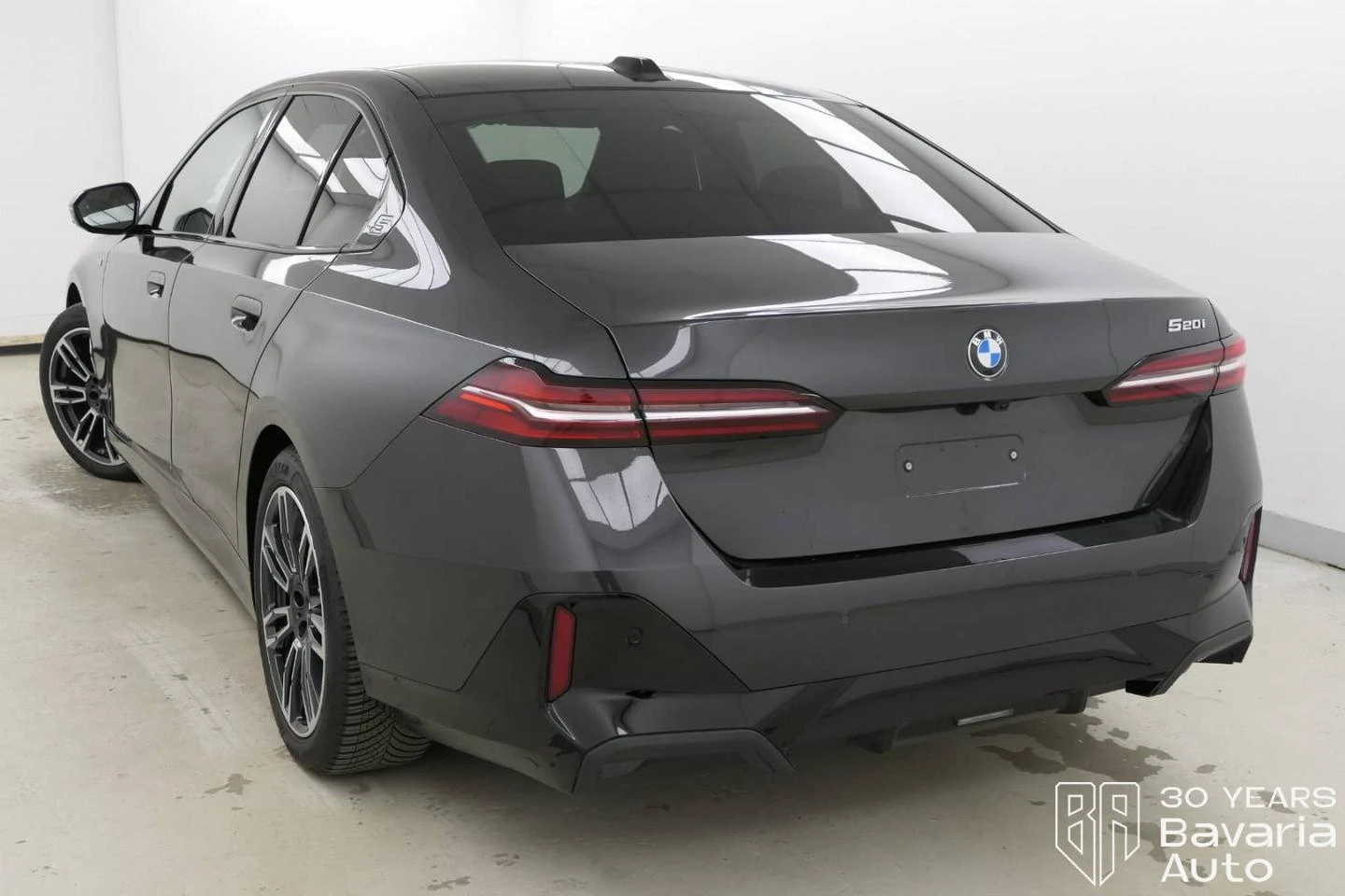 BMW 520 i M Sport Paket Steptronic | Mobile.bg   2