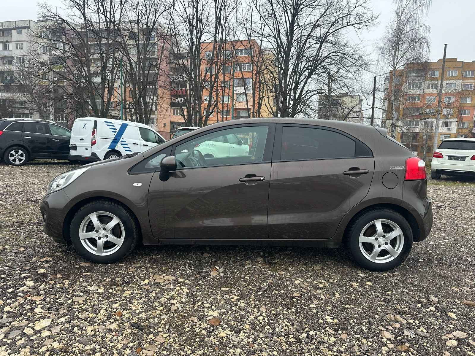 Kia Rio 1.25i 69kc EURO 5b - изображение 2