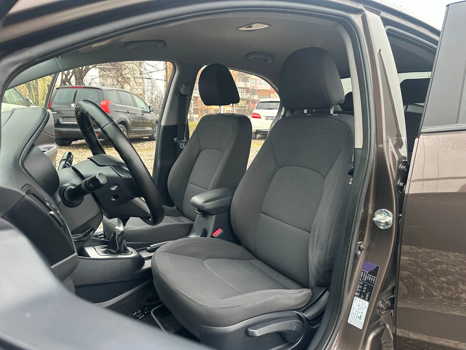 Kia Rio 1.25i 69kc EURO 5b - изображение 9