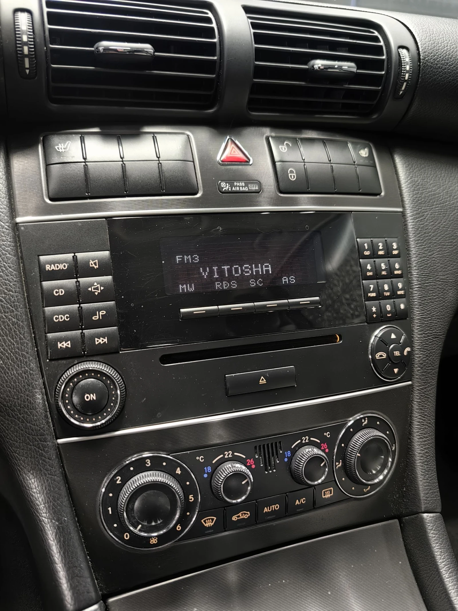 Mercedes-Benz C 200 CDI* КОЖА* РЕГ* ПОДГРЕВ* МУЛТИ* РЕАЛНИ КМ* ПЕРФЕКТ - изображение 8