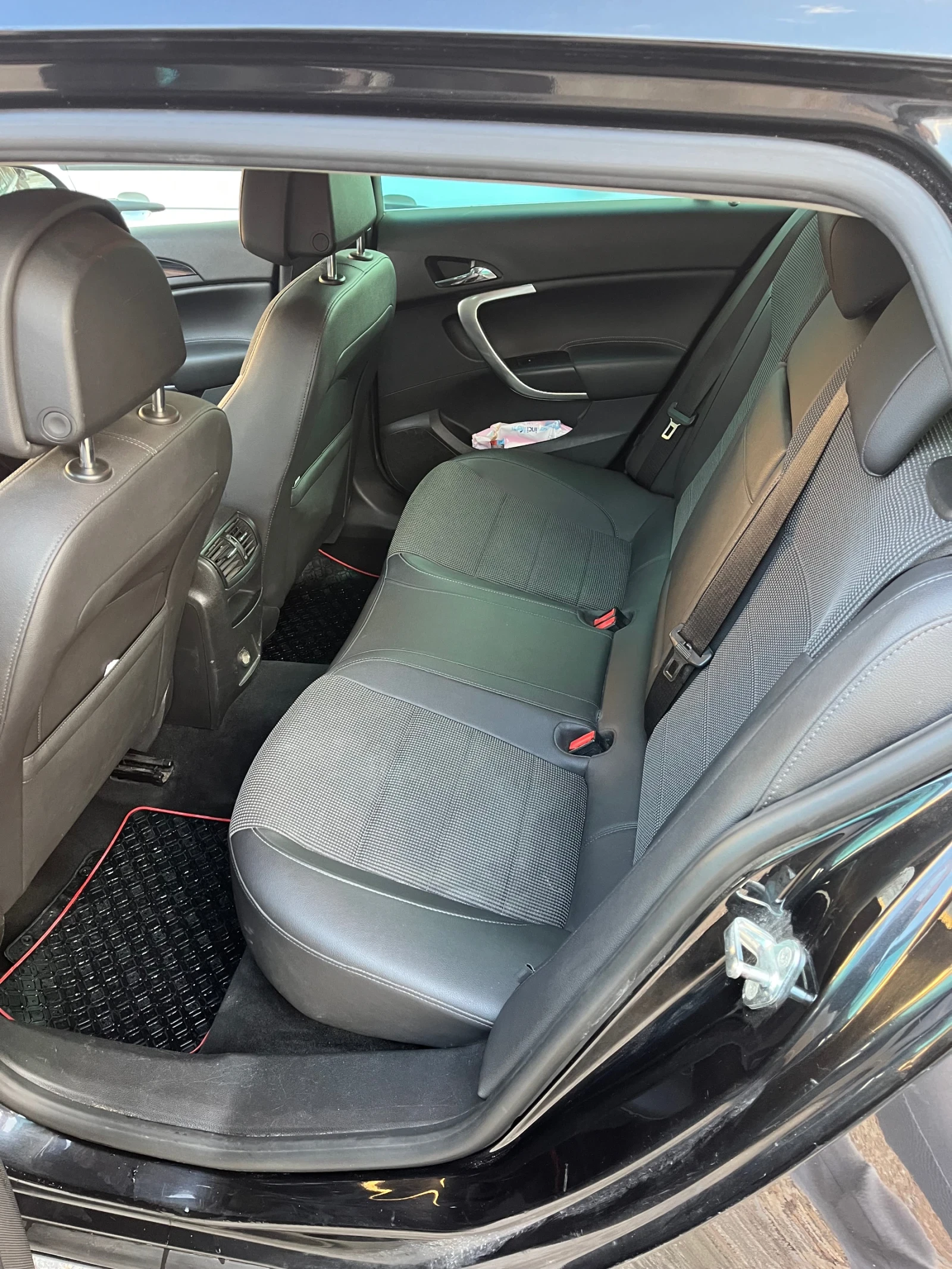 Opel Insignia, снимка 5 - Автомобили и джипове - 53725910