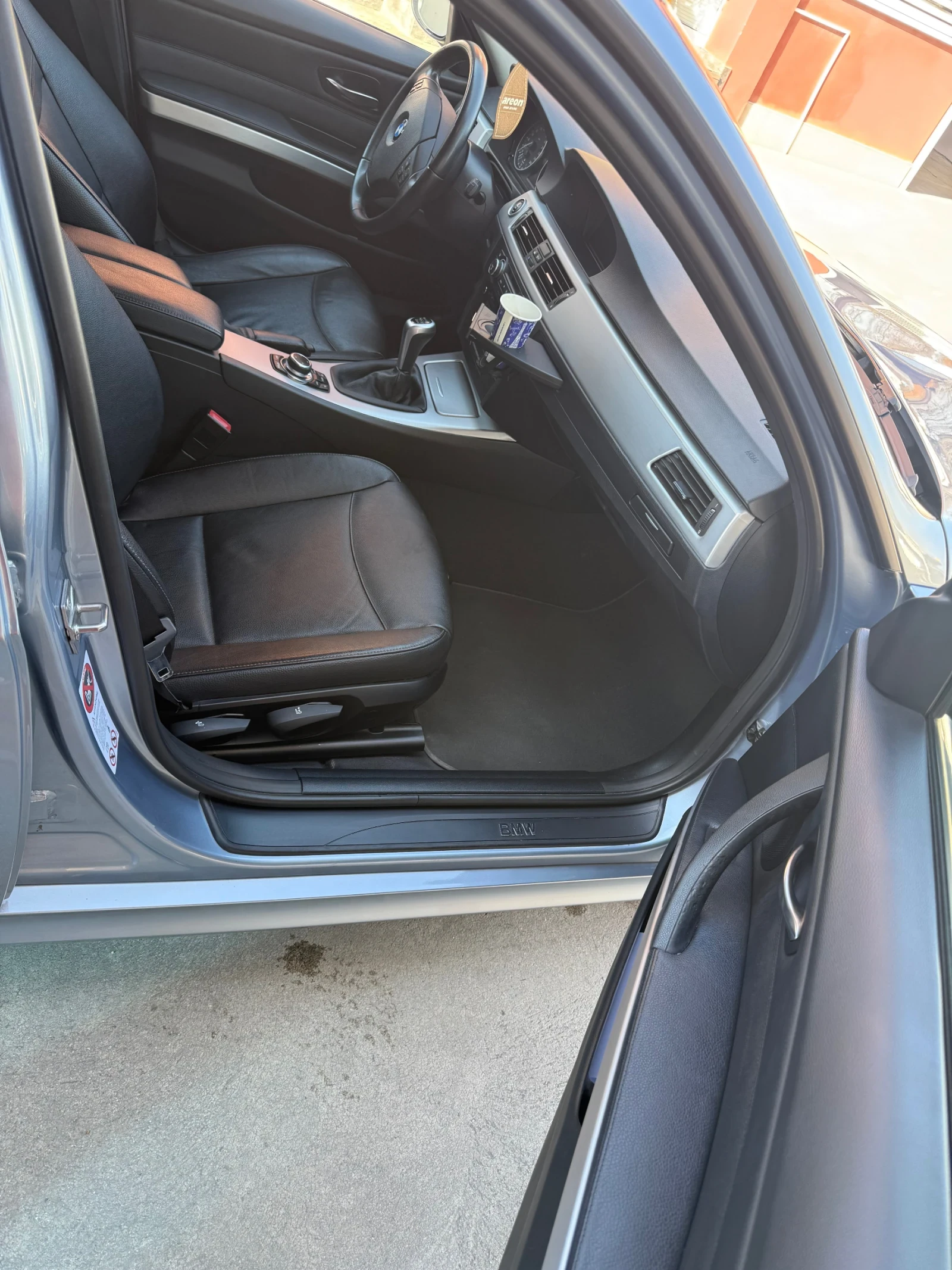 BMW 320 318d, снимка 11 - Автомобили и джипове - 53761309