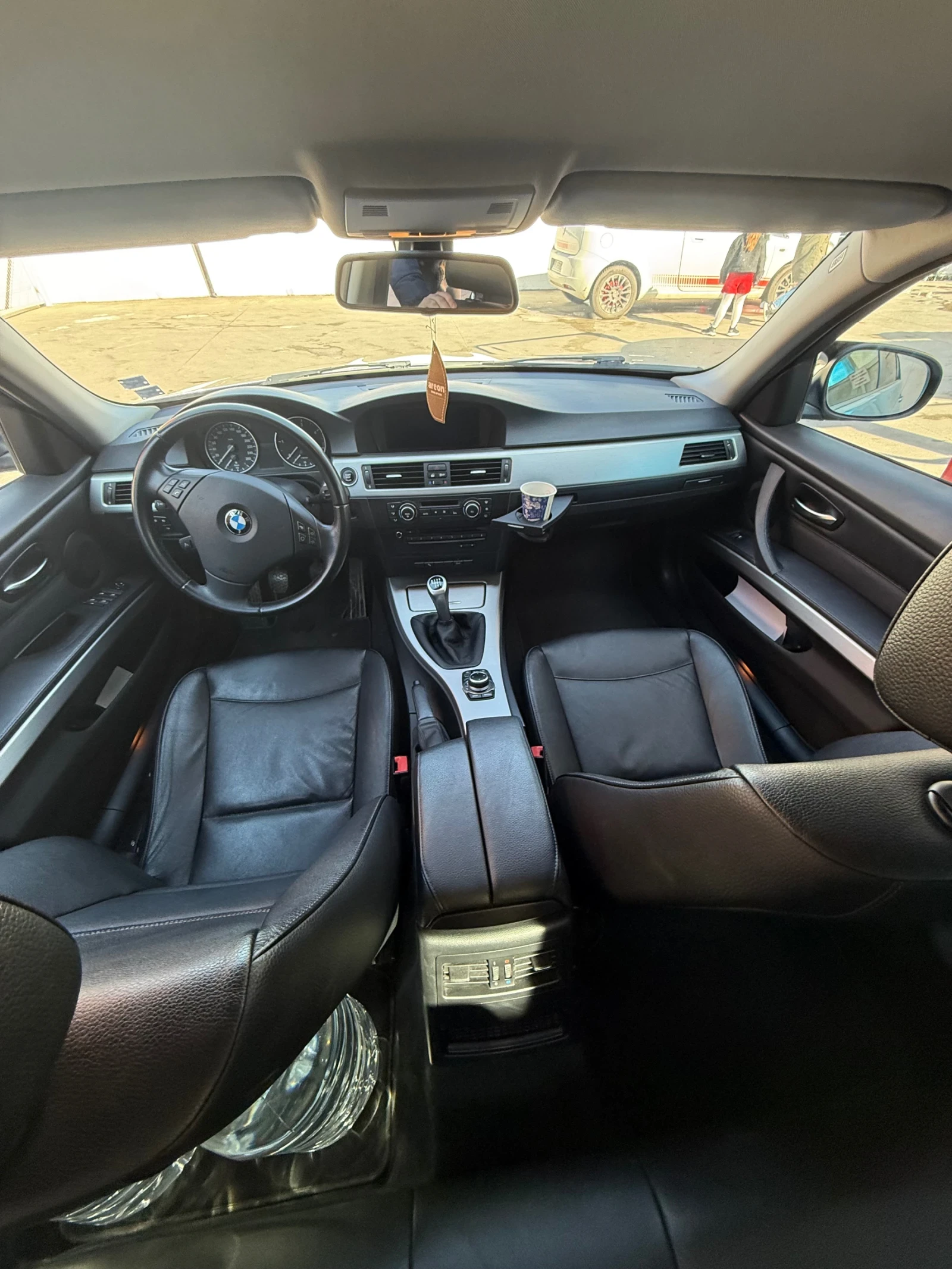 BMW 320 318d, снимка 12 - Автомобили и джипове - 53761309