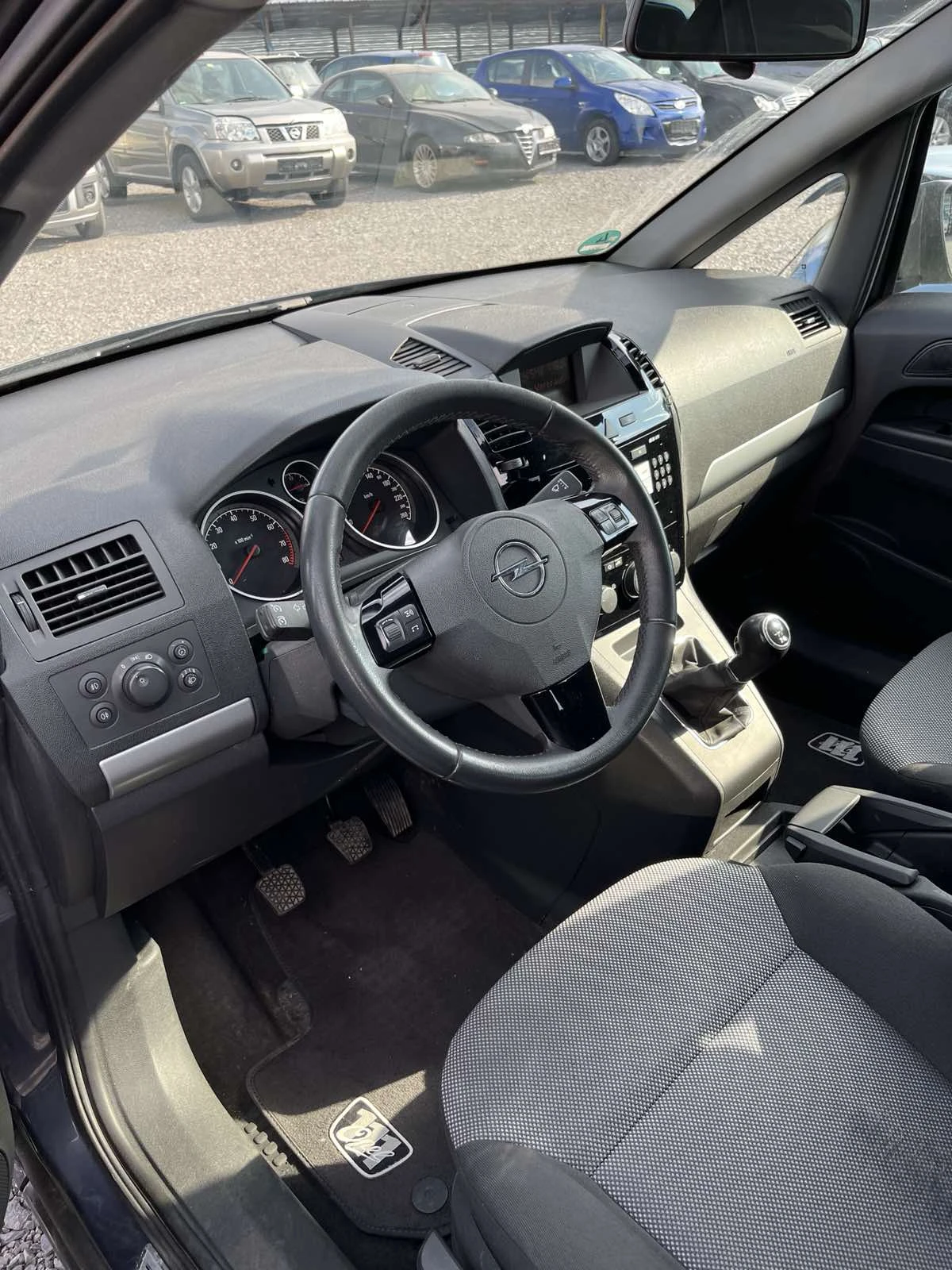 Opel Zafira 111, снимка 4 - Автомобили и джипове - 54322819