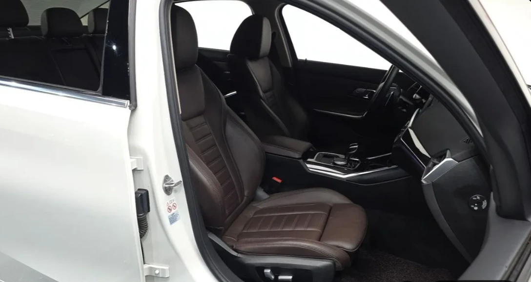 BMW 330 Luxury, снимка 10 - Автомобили и джипове - 54430163