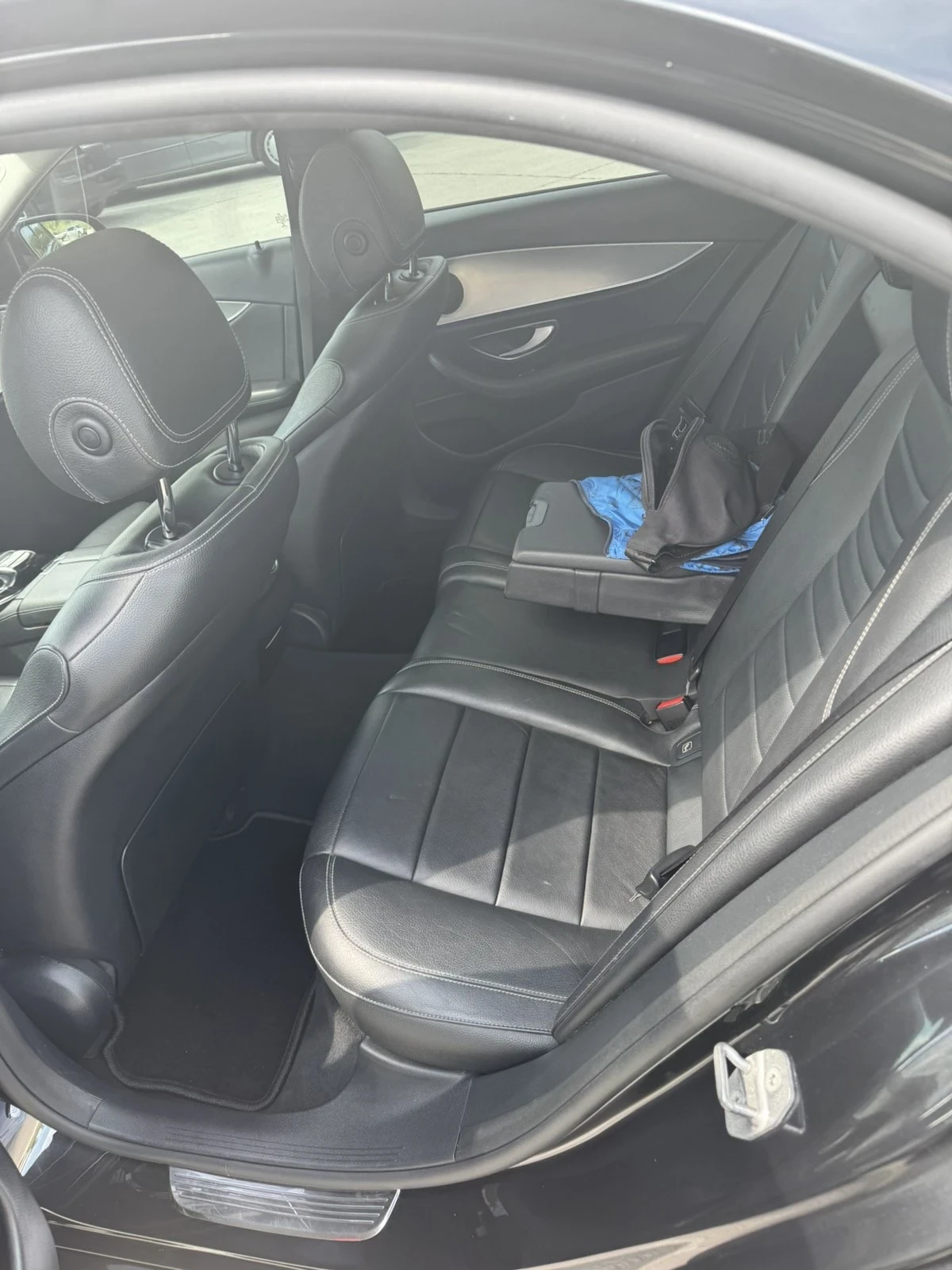 Mercedes-Benz E 220, снимка 7 - Автомобили и джипове - 54611056