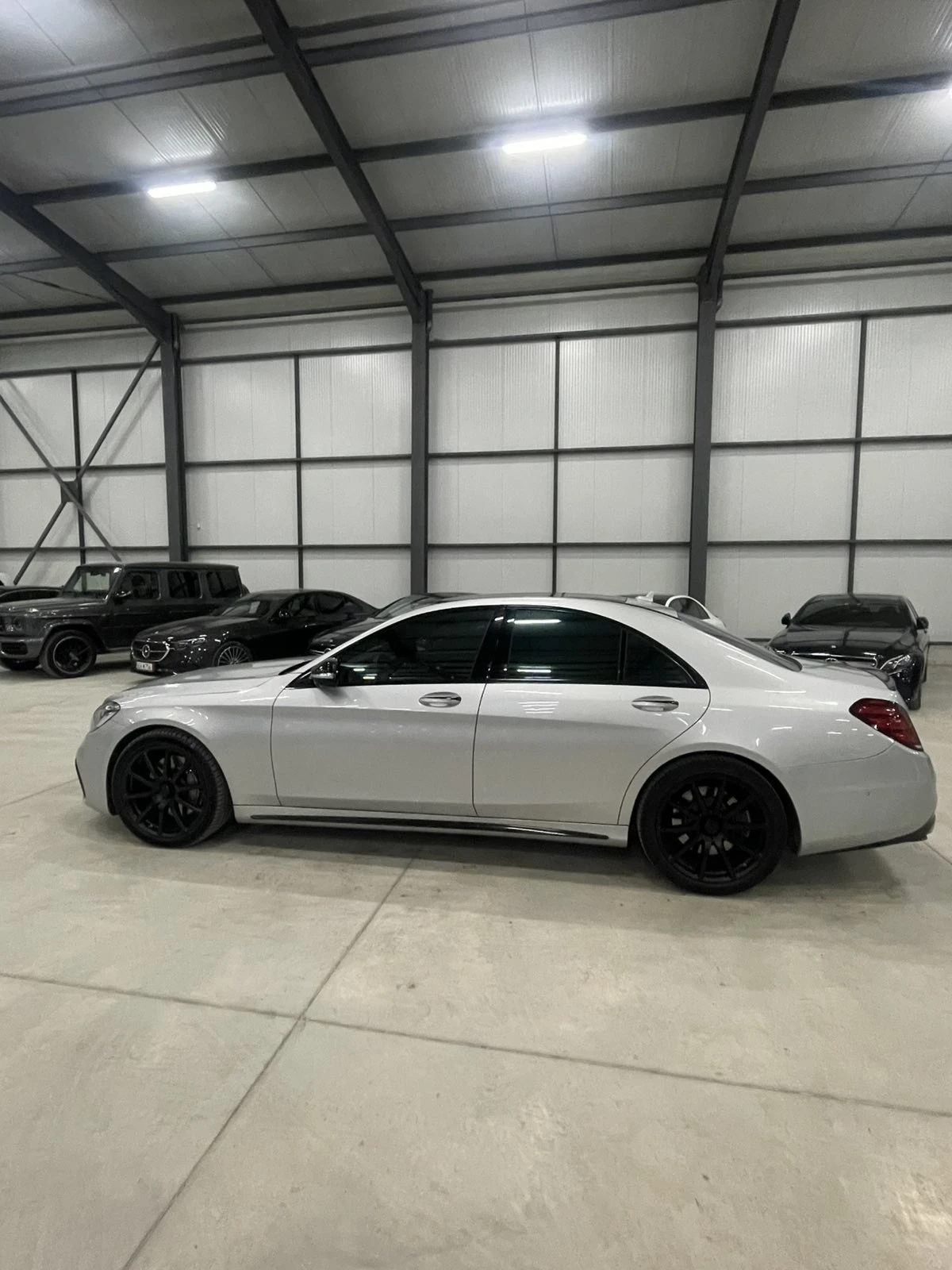 Mercedes-Benz S 500 AMG 6.3Face/360/Burm/distr/панор/обдух/вакум/ФУЛЛ!, снимка 8 - Автомобили и джипове - 54722029