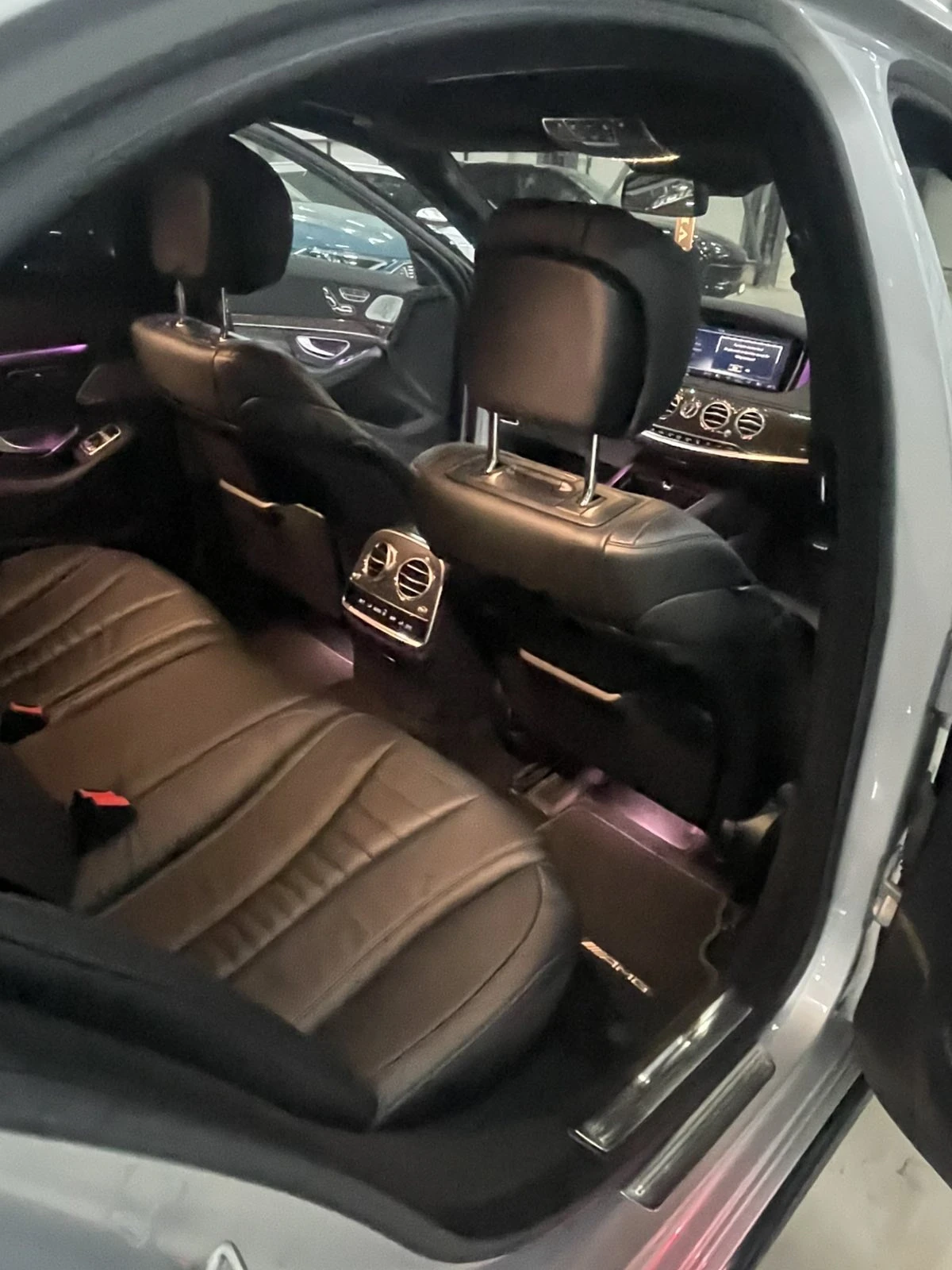 Mercedes-Benz S 500 AMG 6.3Face/360/Burm/distr/панор/обдух/вакум/ФУЛЛ!, снимка 16 - Автомобили и джипове - 54722029