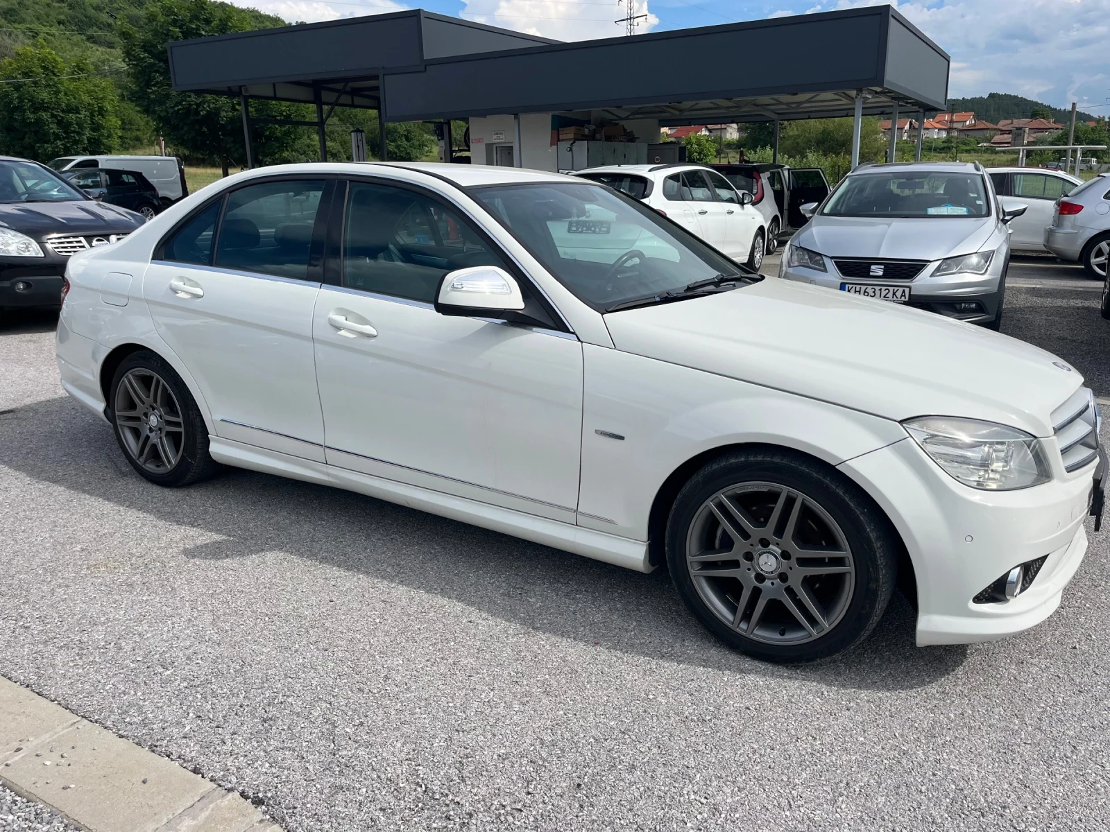 Mercedes-Benz C 220 Avantgarde, снимка 3 - Автомобили и джипове - 54855656